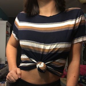 horizontal stripes shirt